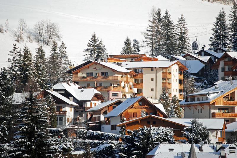 Hotel Mirabel سان فيجيليو دي ماريبْ المظهر الخارجي الصورة