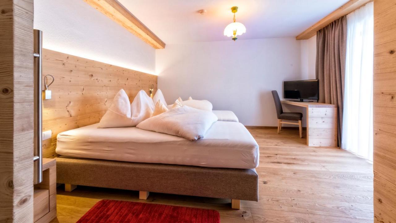 Hotel Mirabel سان فيجيليو دي ماريبْ المظهر الخارجي الصورة