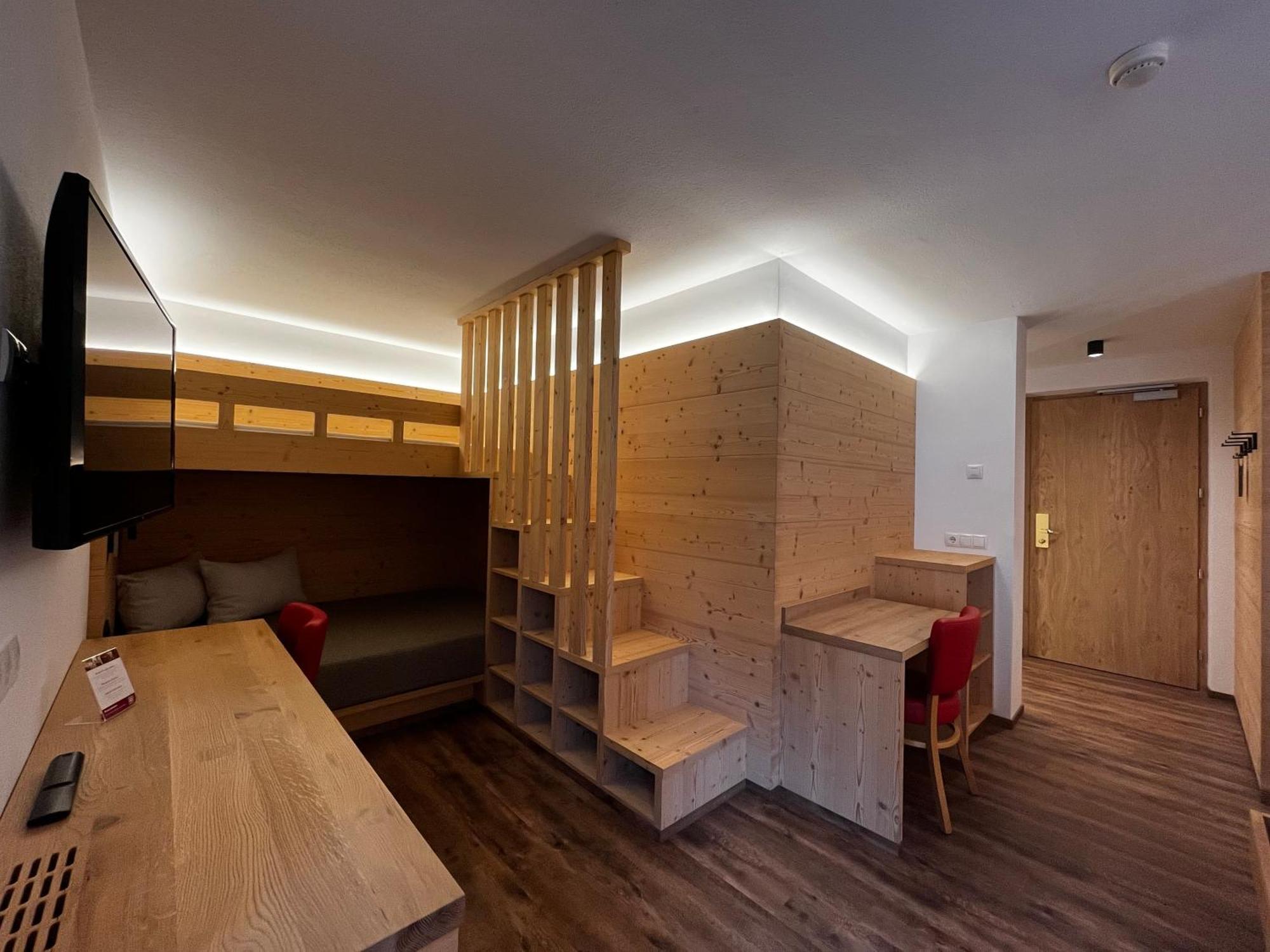 Hotel Mirabel سان فيجيليو دي ماريبْ الغرفة الصورة