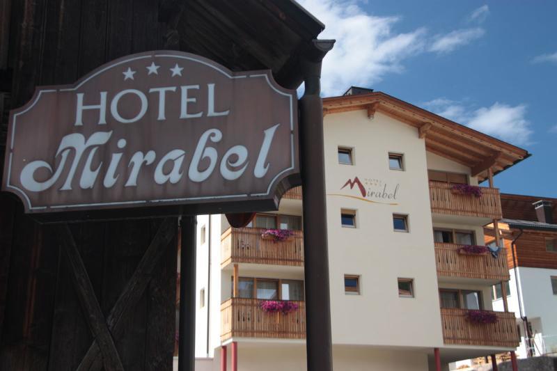 Hotel Mirabel سان فيجيليو دي ماريبْ المظهر الخارجي الصورة